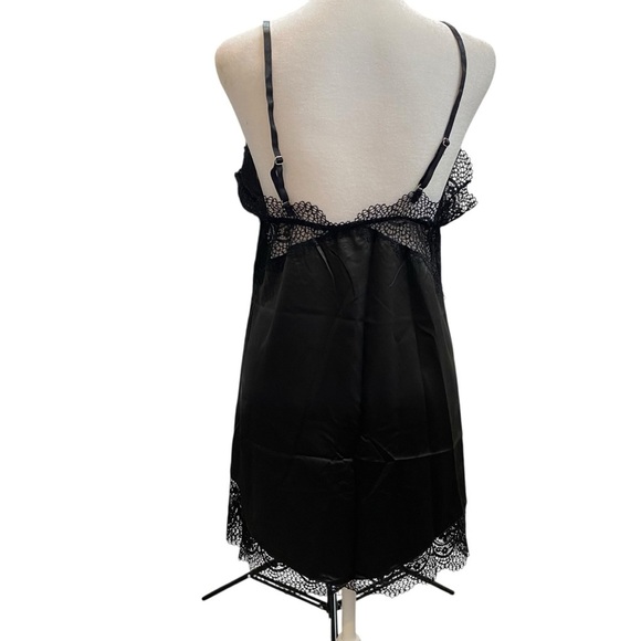 PRETISHOWS Women's size L Black Satin Chemise Lace Trim and Adjustable Strap NWT - Picture 5 of 8